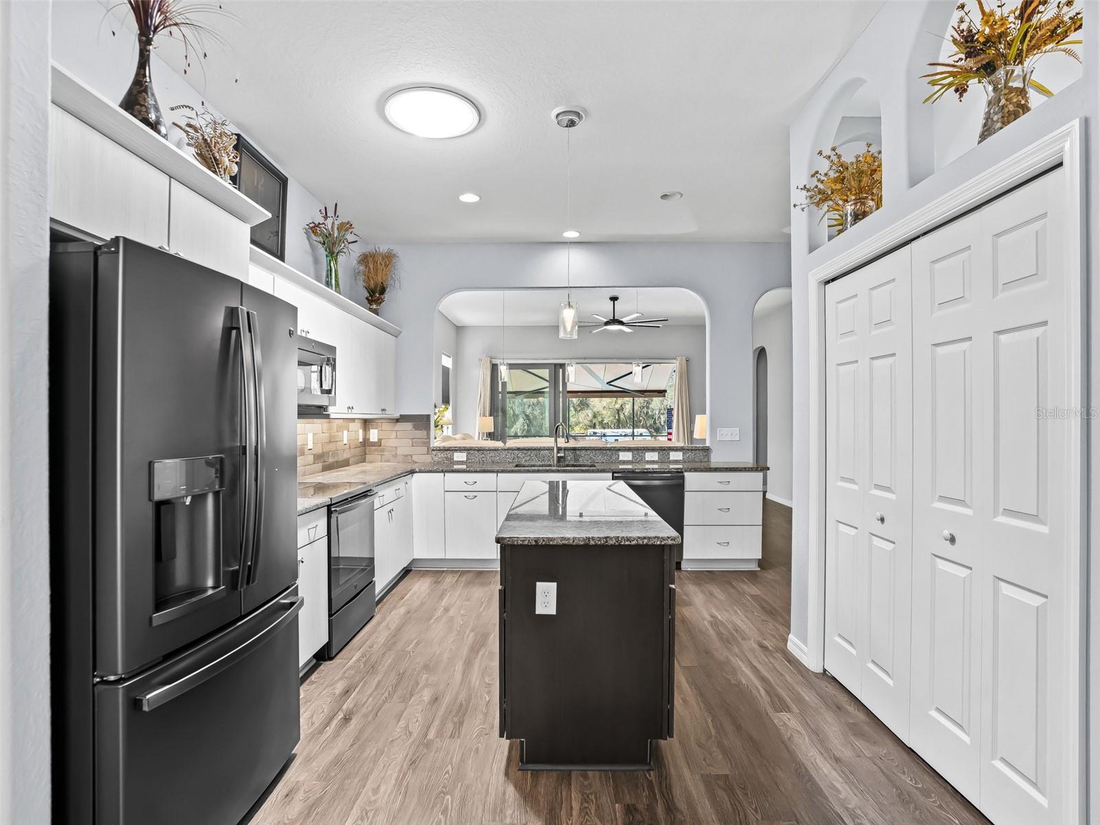 Image 5 of 38 For 11102 168th Loop