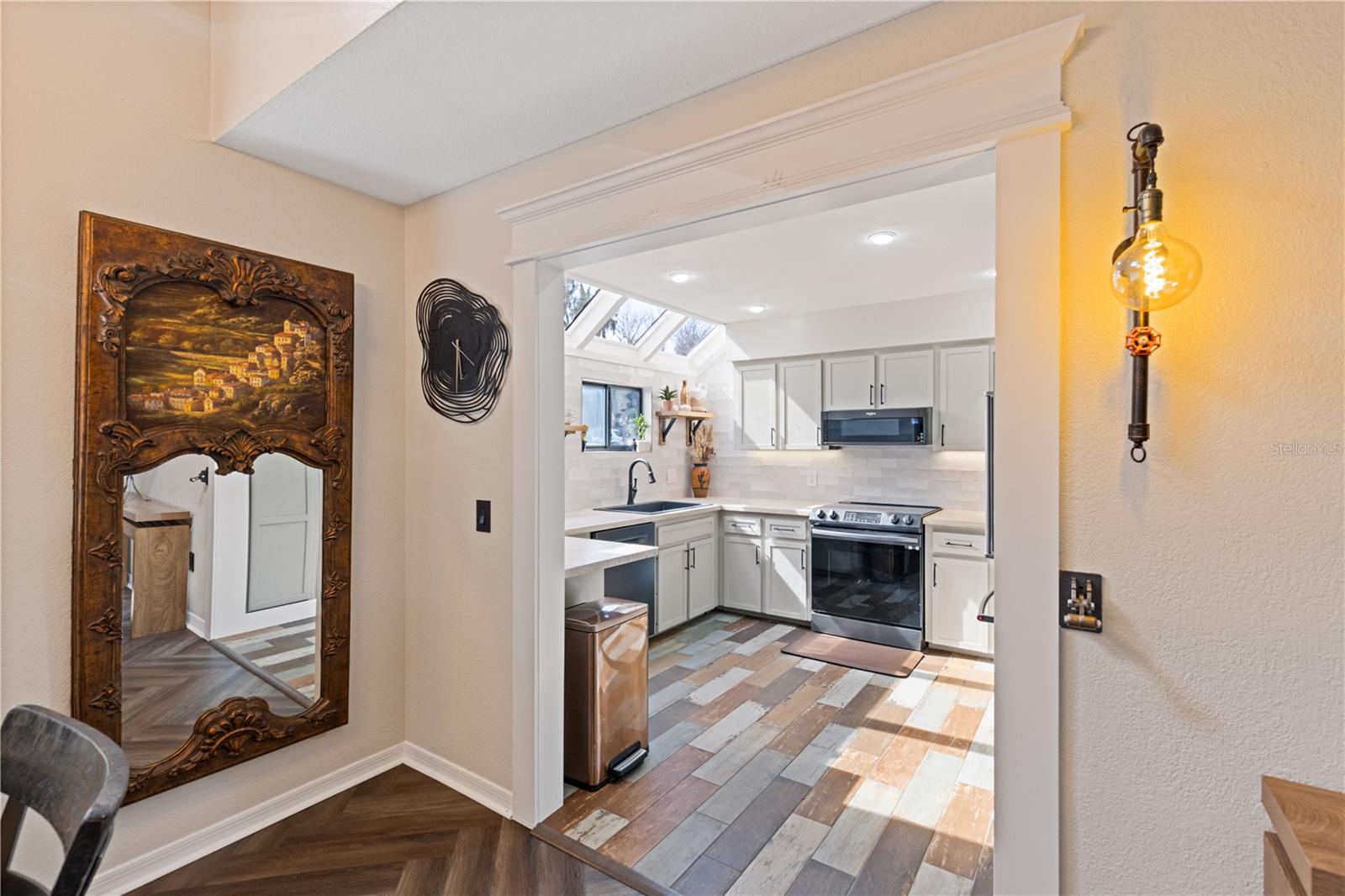 Image 20 of 81 For 1621 2nd Street 101