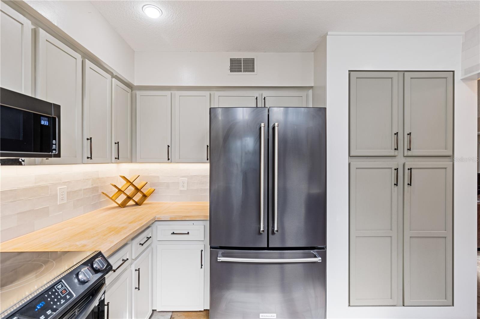 Image 23 of 81 For 1621 2nd Street 101