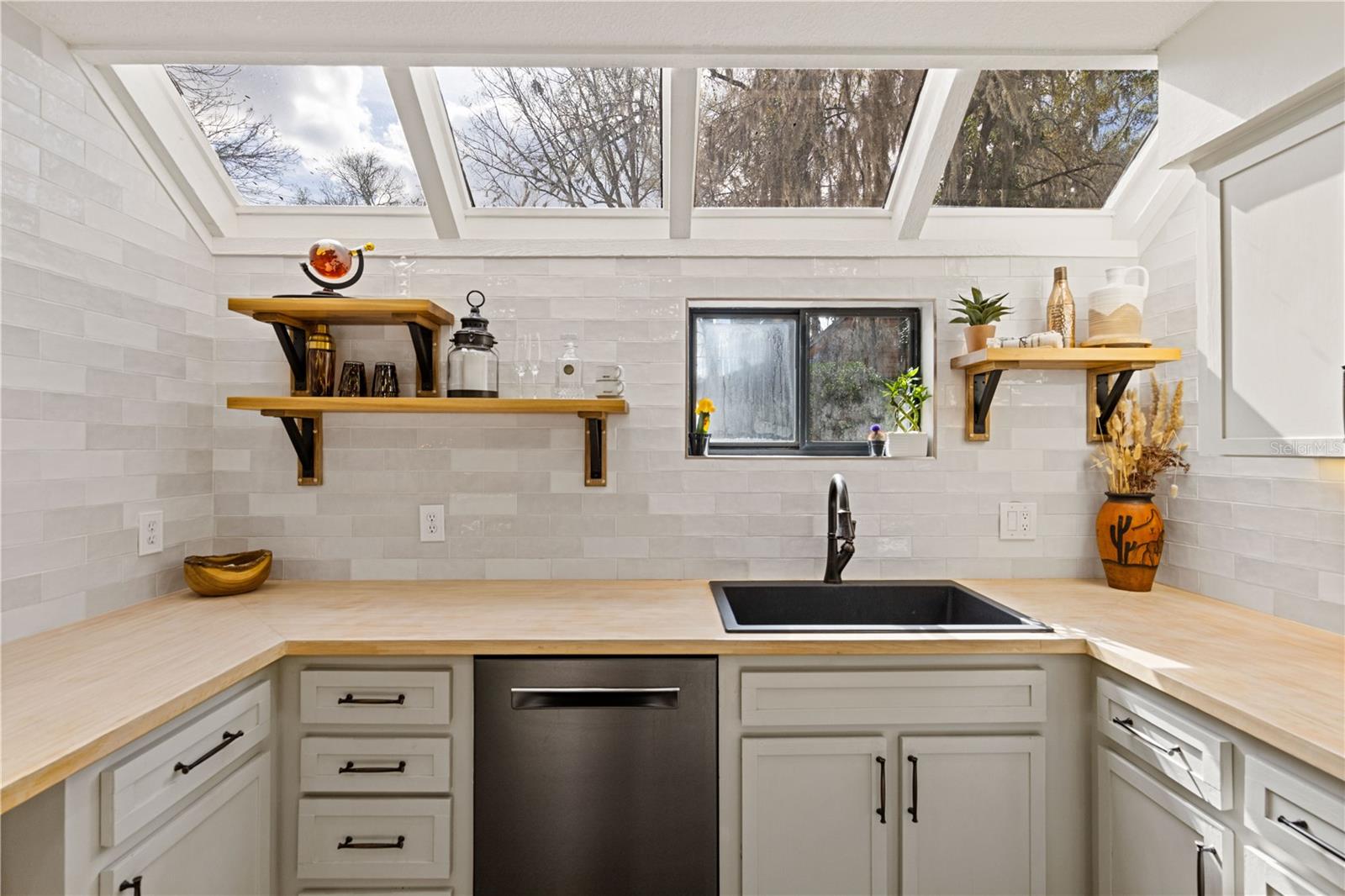 Image 24 of 81 For 1621 2nd Street 101