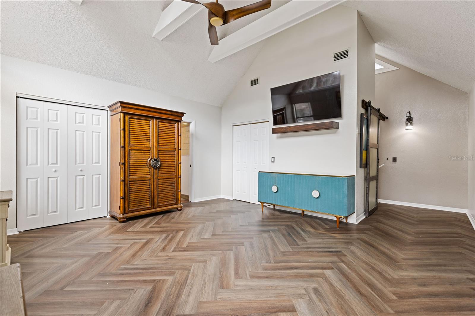 Image 30 of 81 For 1621 2nd Street 101