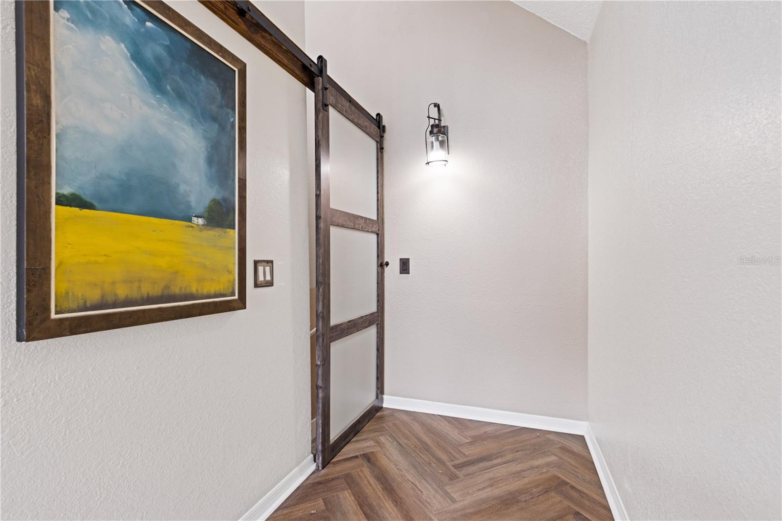 Image 35 of 81 For 1621 2nd Street 101