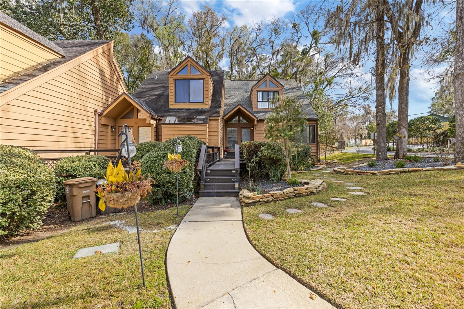 Image 44 of 81 For 1621 2nd Street 101