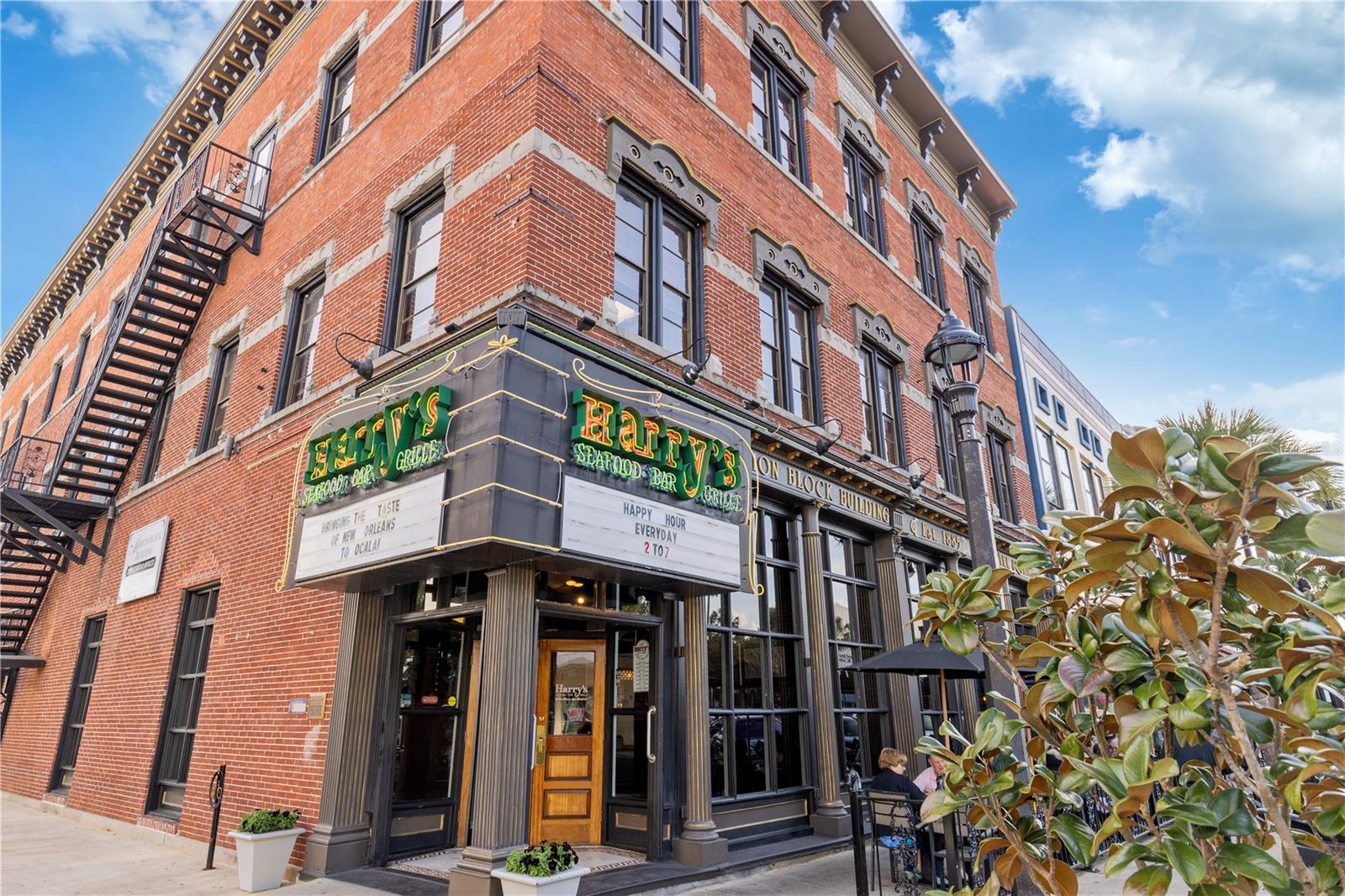 Image 64 of 81 For 1621 2nd Street 101