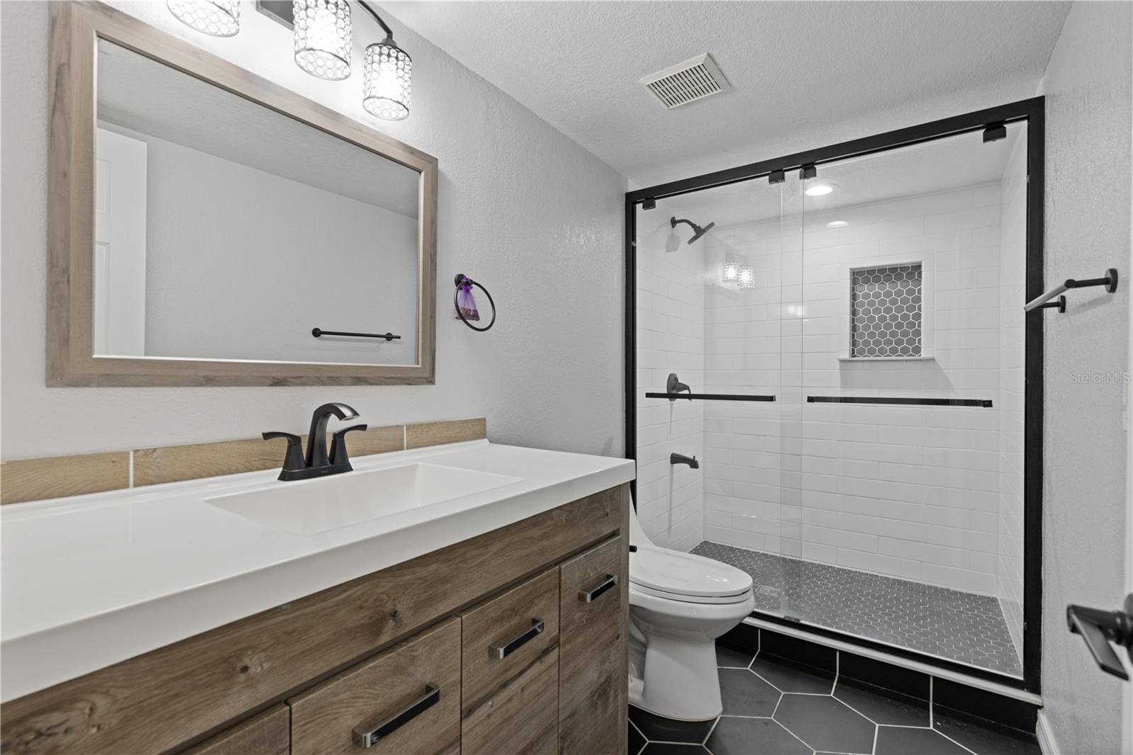 Image 14 of 60 For 1621 2nd Street 302