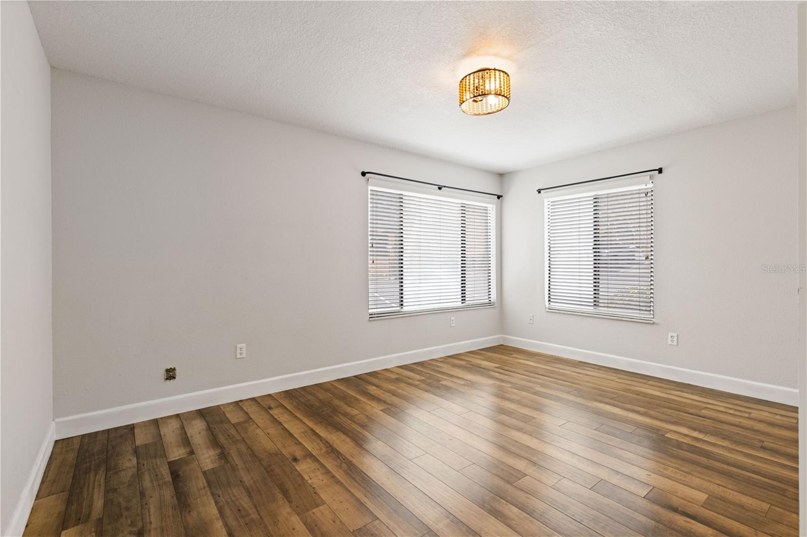 Image 15 of 60 For 1621 2nd Street 302