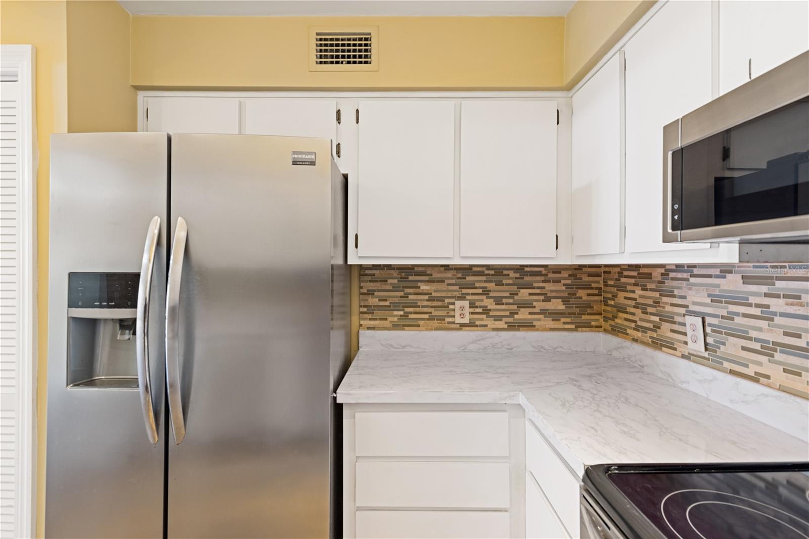 Image 19 of 60 For 1621 2nd Street 302