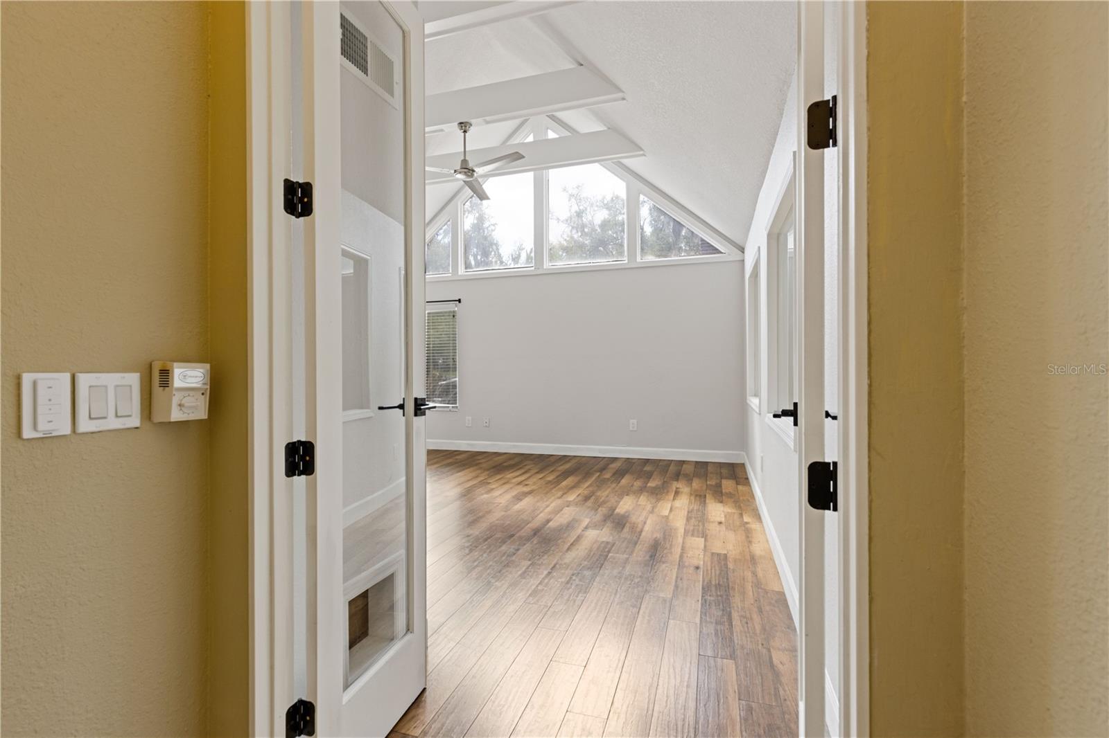 Image 25 of 60 For 1621 2nd Street 302