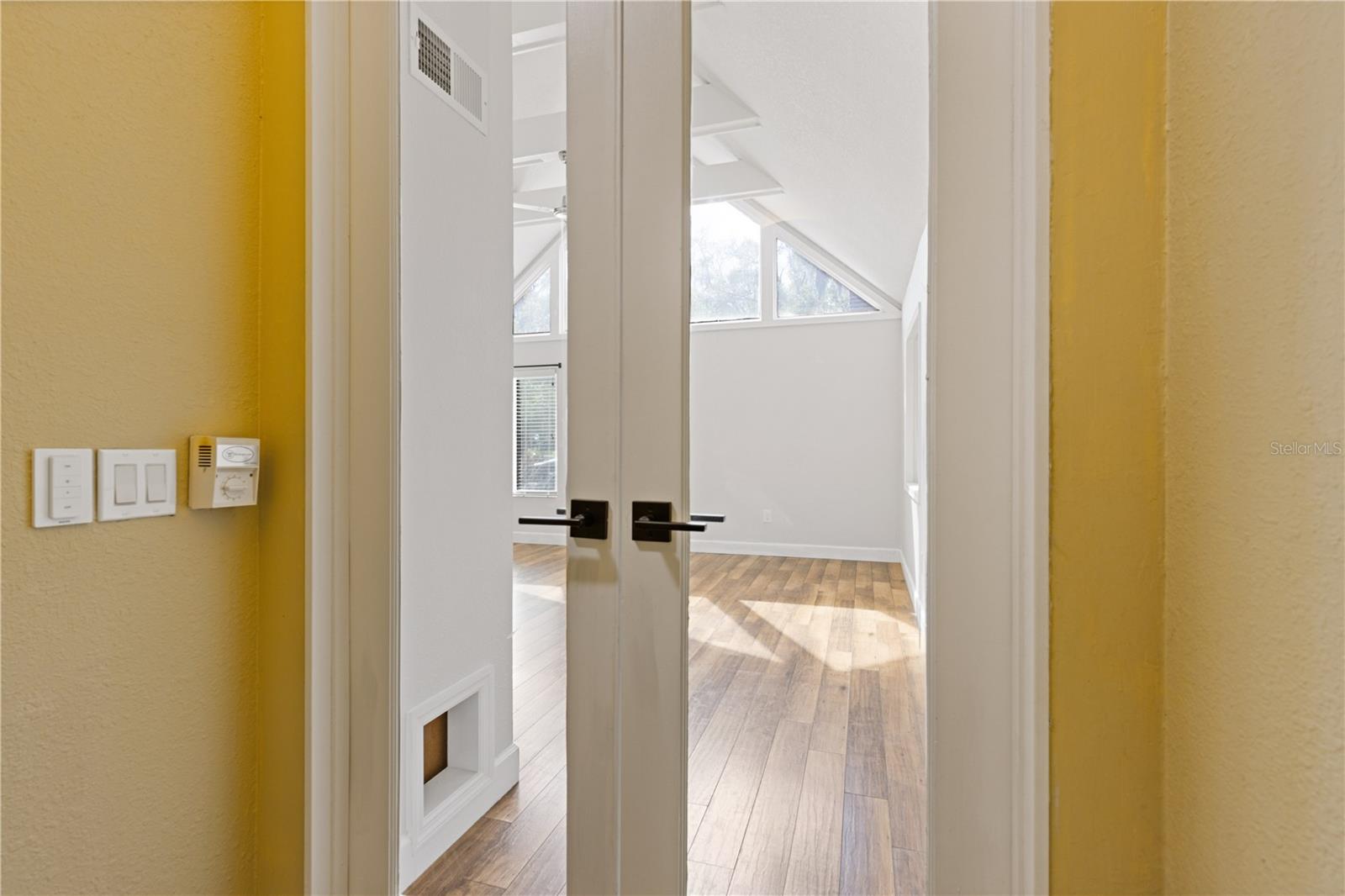 Image 26 of 60 For 1621 2nd Street 302