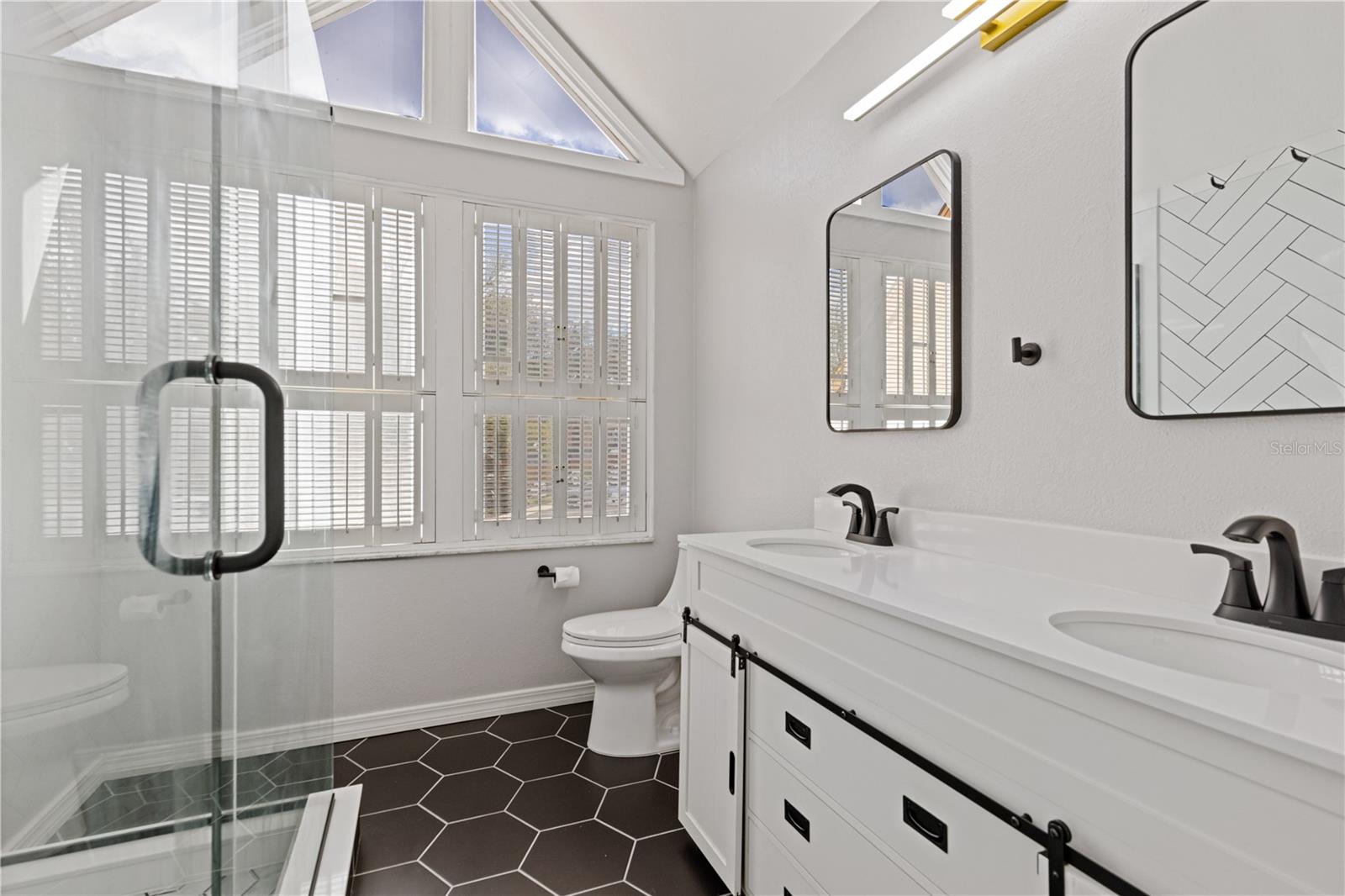 Image 35 of 60 For 1621 2nd Street 302