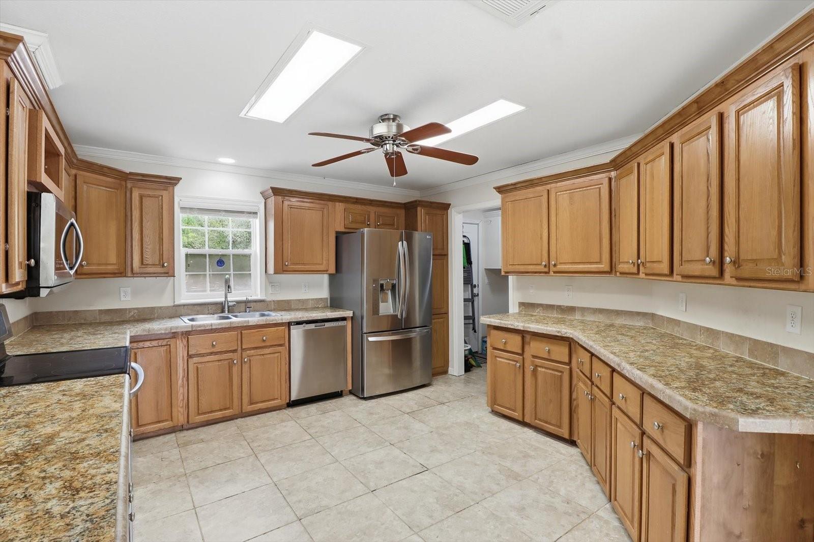 Image 12 of 44 For 7545 Damascus Avenue