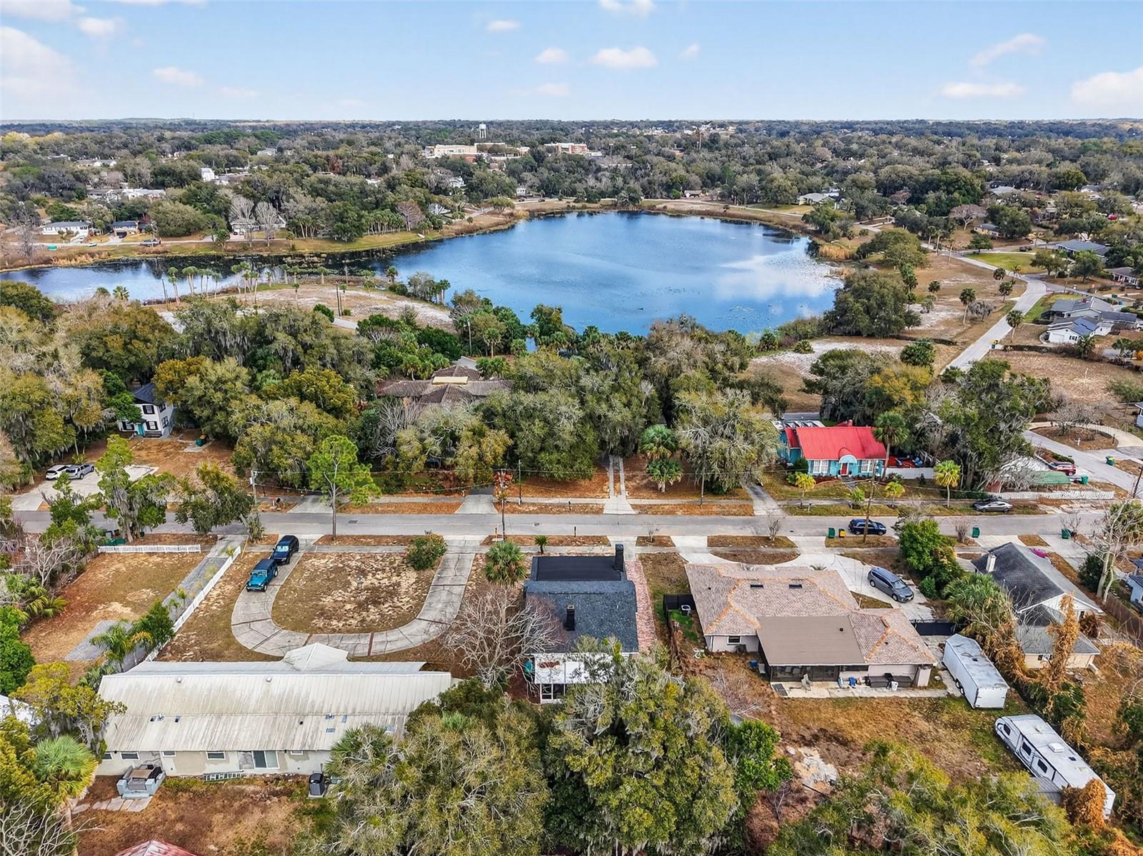 Image 10 of 33 For 740 Summit Street