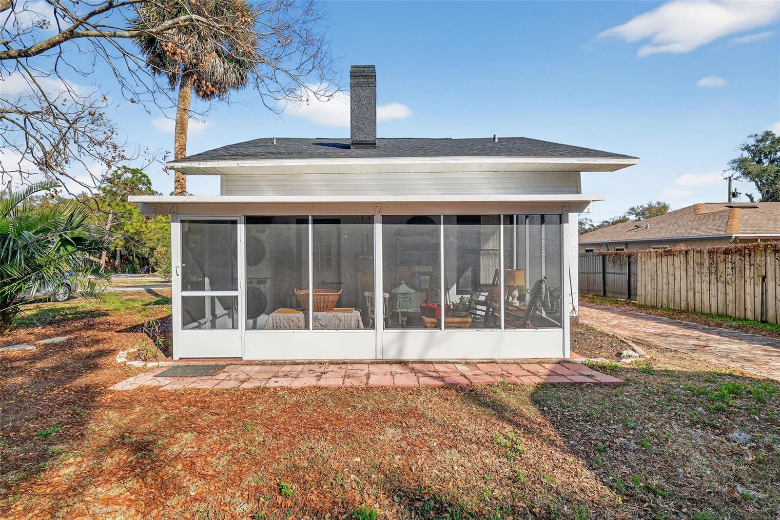 Image 30 of 33 For 740 Summit Street