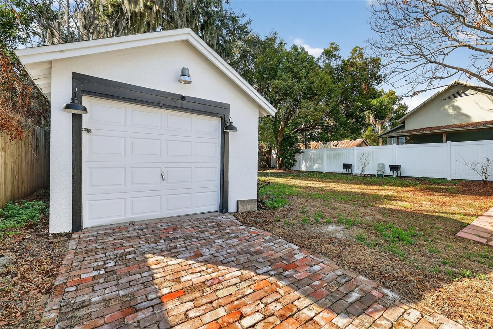 Image 31 of 33 For 740 Summit Street