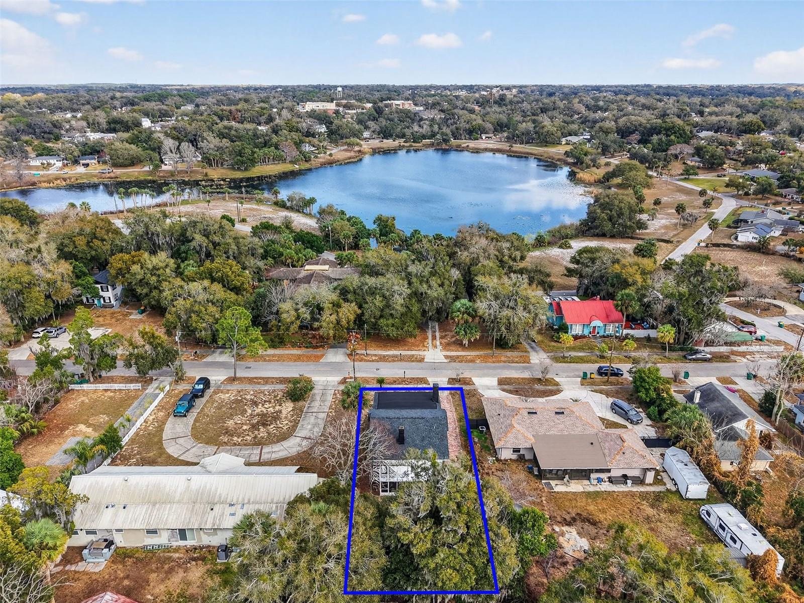 Image 9 of 33 For 740 Summit Street