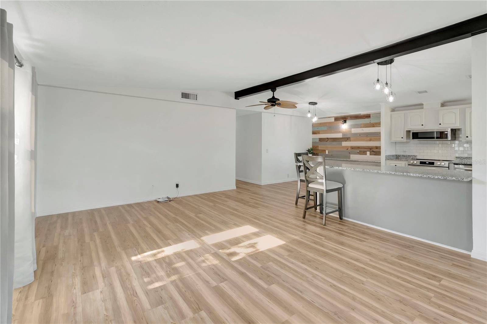 Image 19 of 60 For 3935 Parway Road 1322