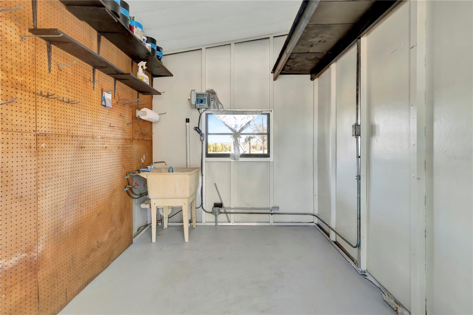 Image 43 of 60 For 3935 Parway Road 1322