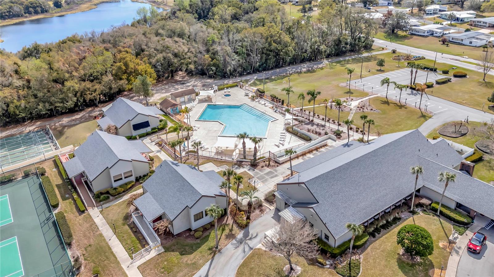 Image 46 of 60 For 3935 Parway Road 1322