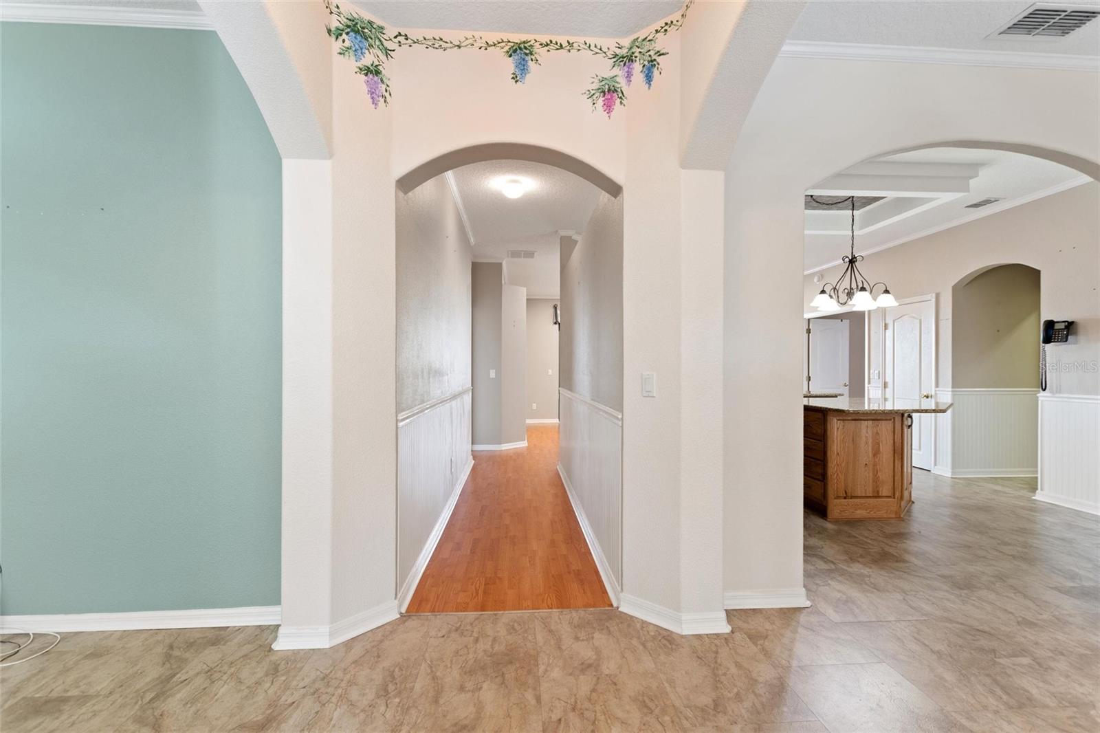 Image 10 of 70 For 2190 Caxton Avenue