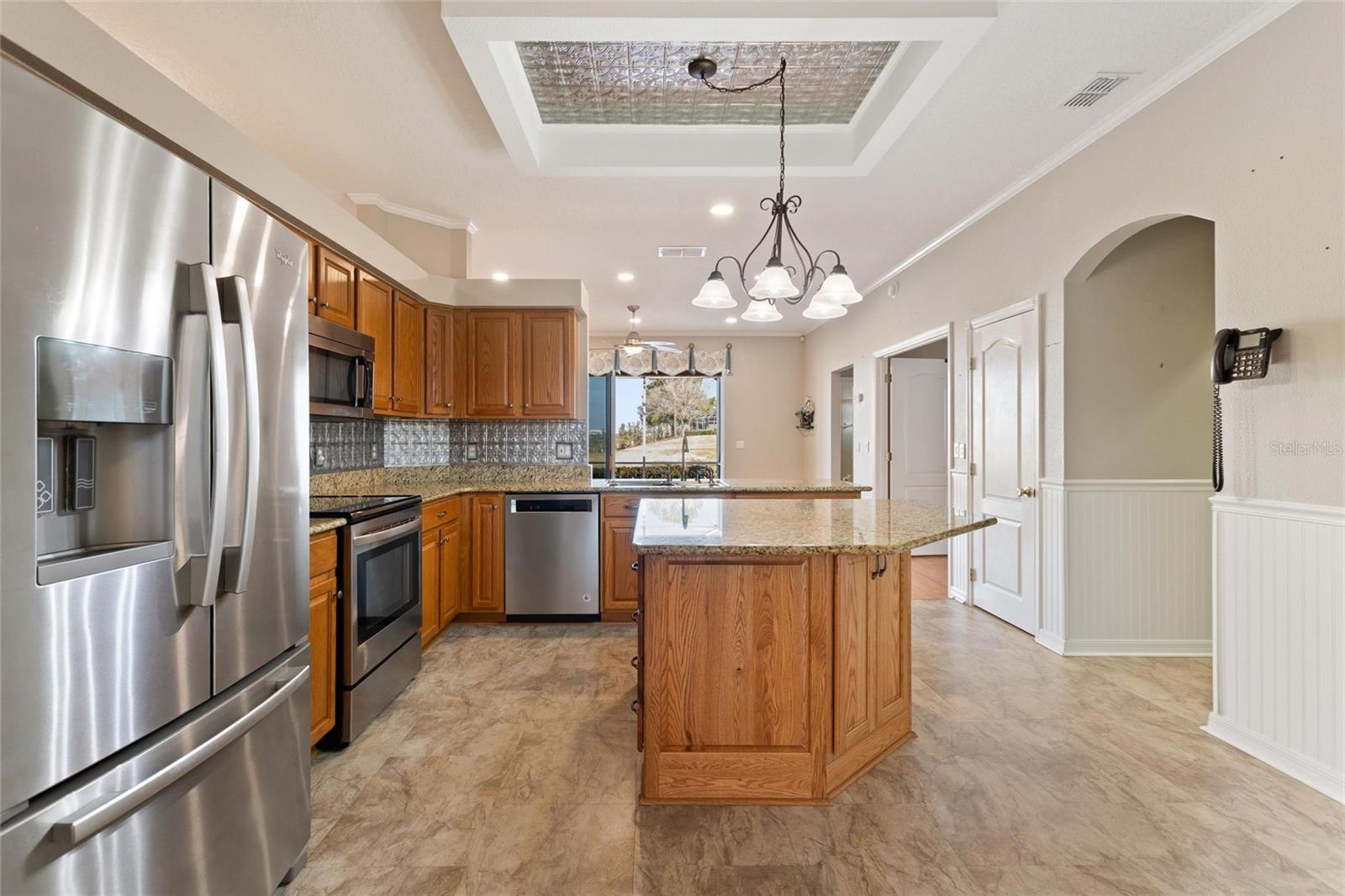 Image 16 of 70 For 2190 Caxton Avenue