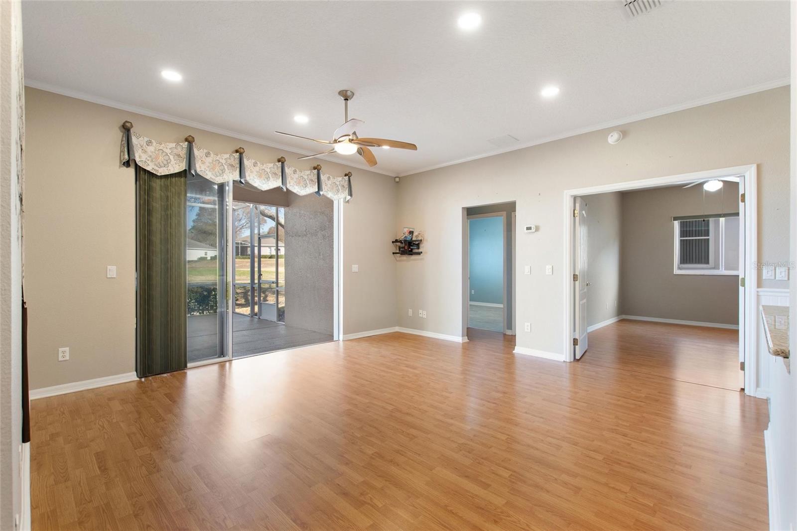 Image 22 of 70 For 2190 Caxton Avenue