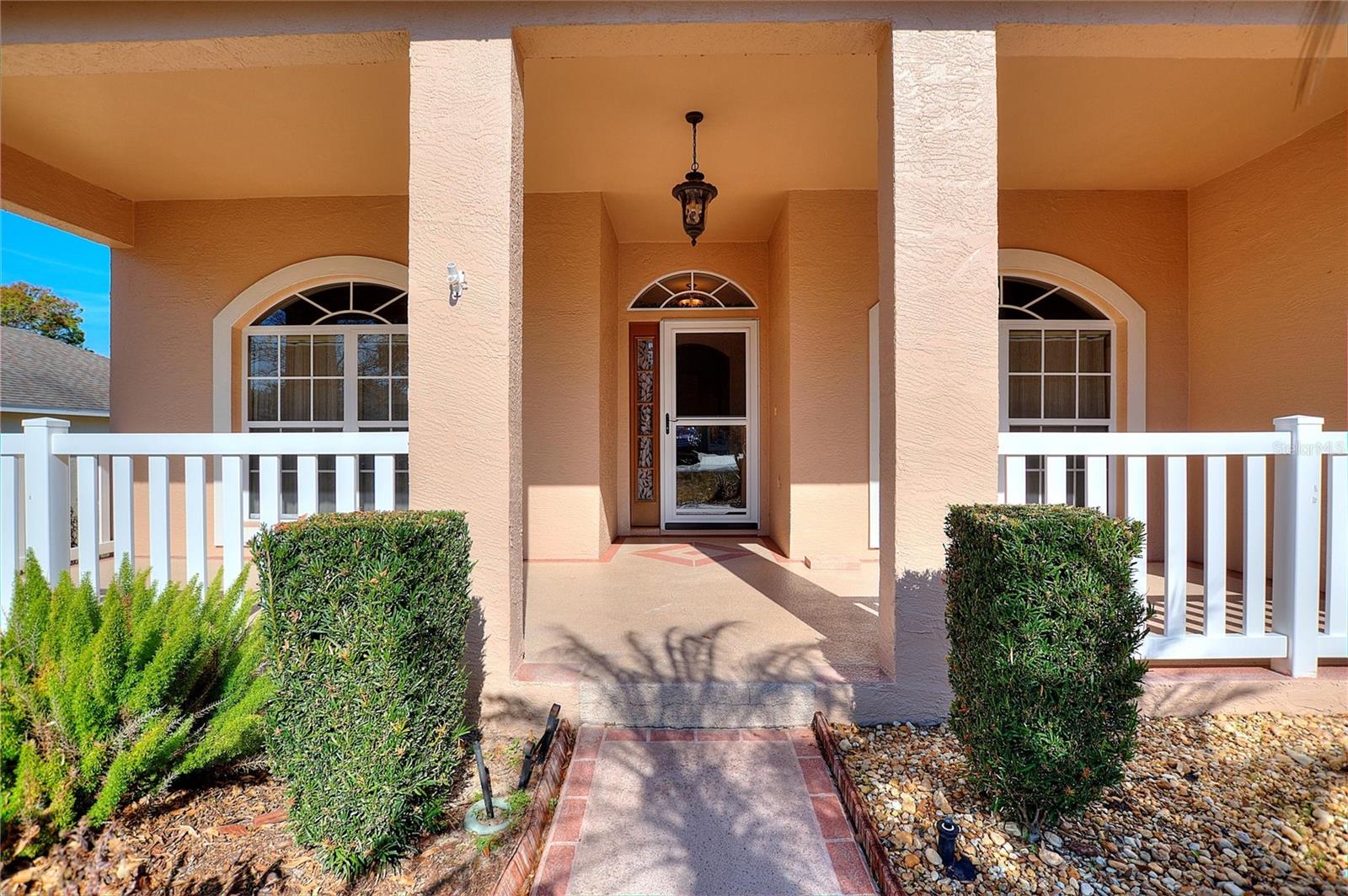 Image 4 of 70 For 2190 Caxton Avenue