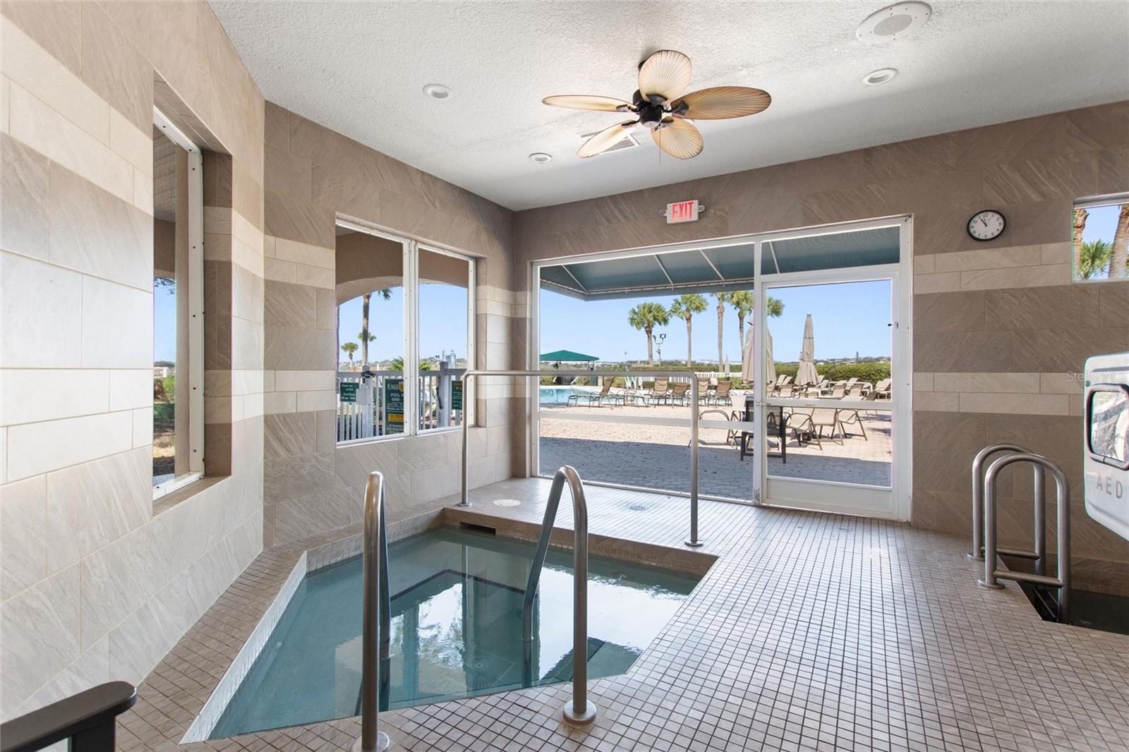 Image 52 of 70 For 2190 Caxton Avenue