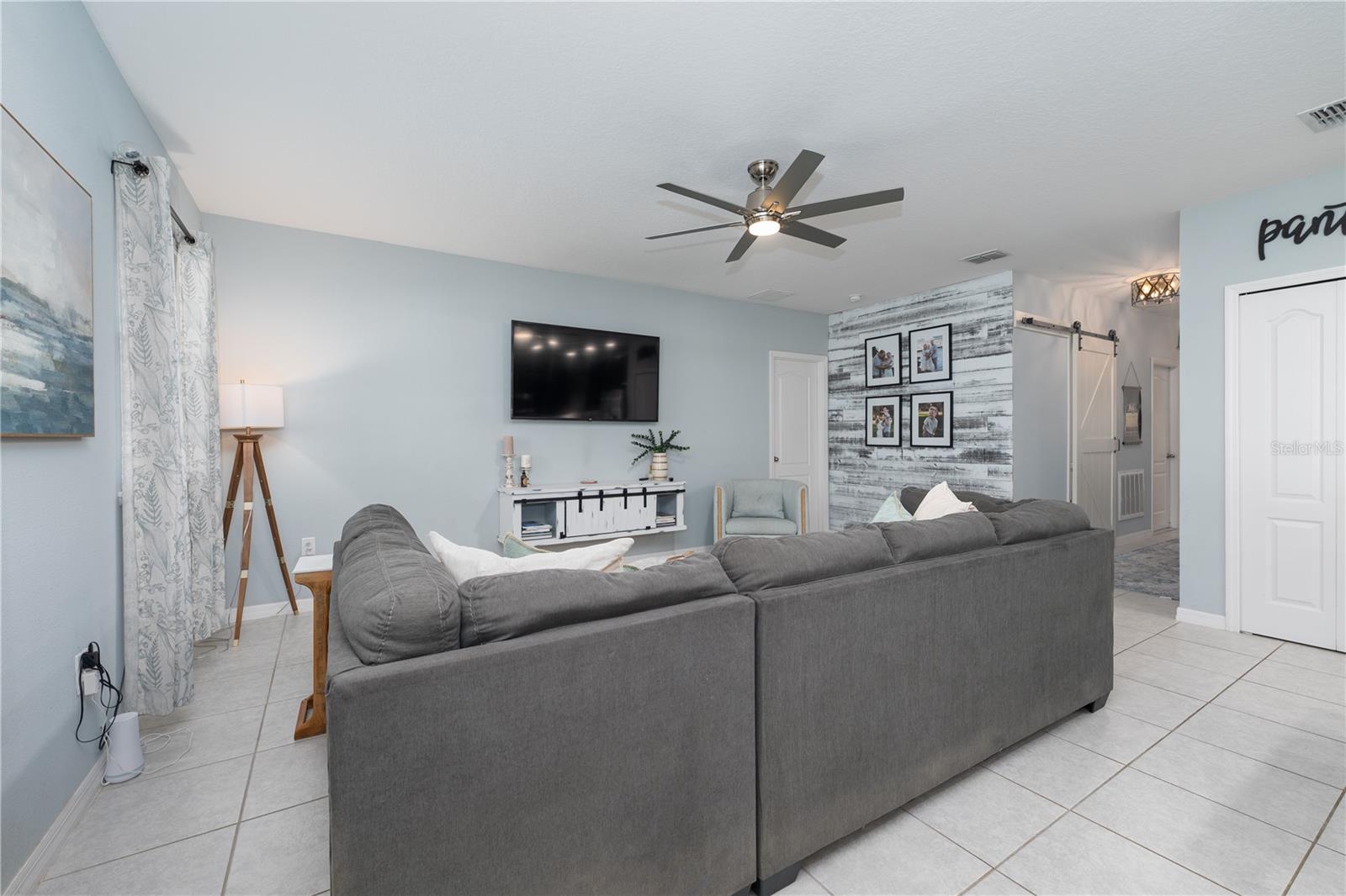 Image 11 of 37 For 15404 Taurus Court