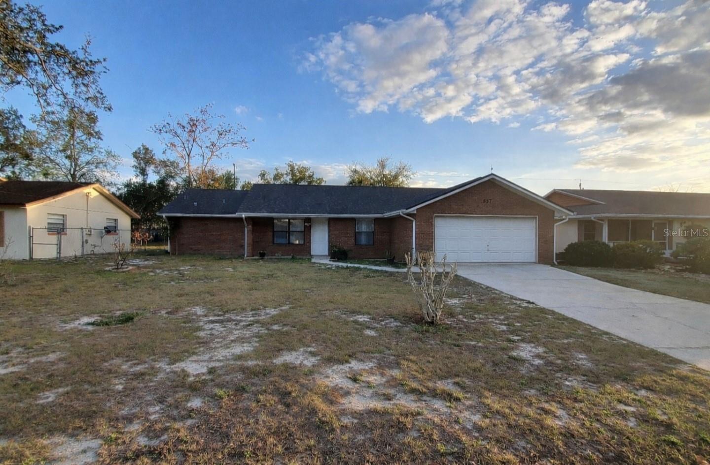 Listing Details for 857 Atmore Circle, DELTONA, FL 32725