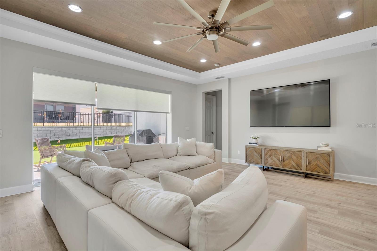 Image 22 of 51 For 3430 Buoy Circle