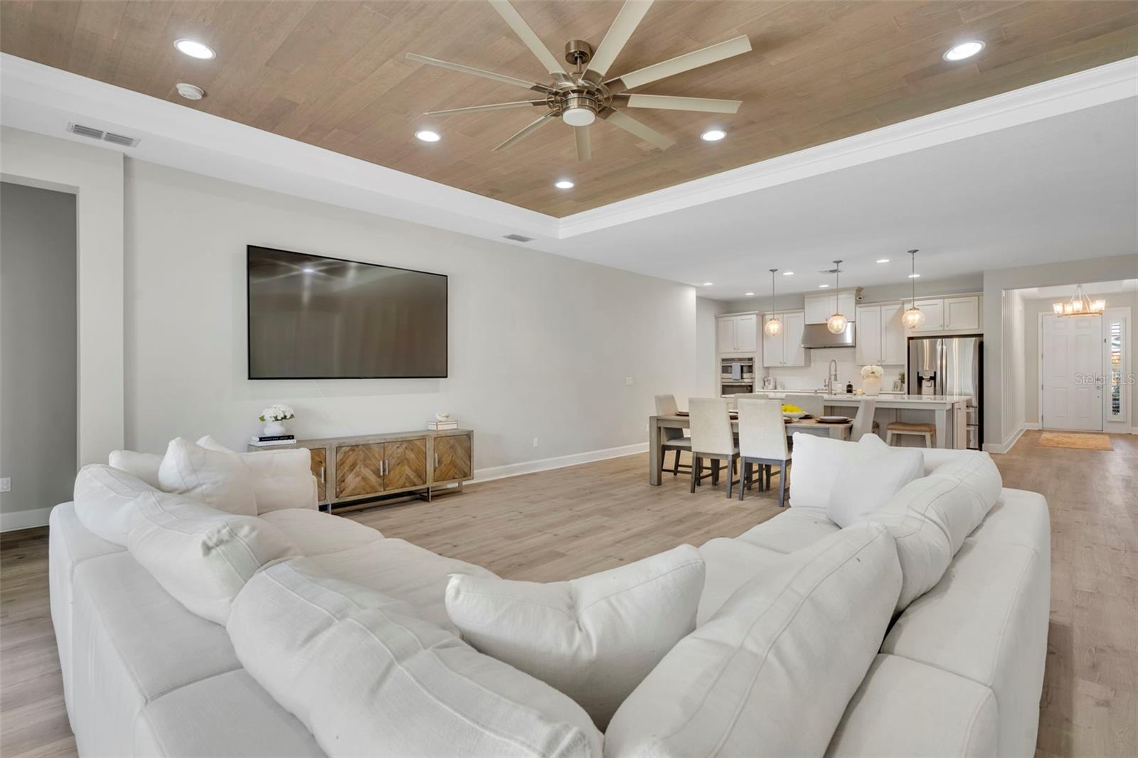 Image 23 of 51 For 3430 Buoy Circle