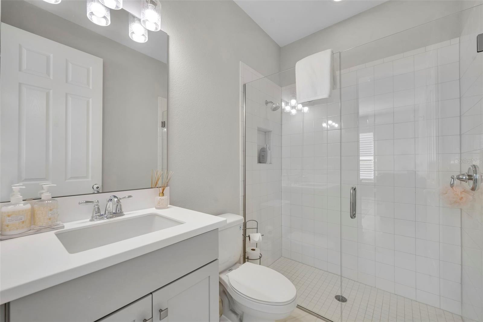 Image 31 of 51 For 3430 Buoy Circle