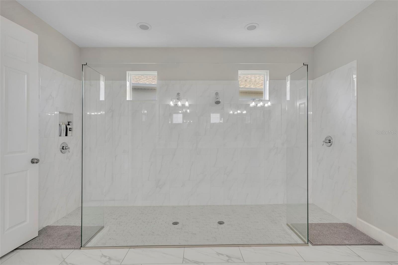 Image 39 of 51 For 3430 Buoy Circle