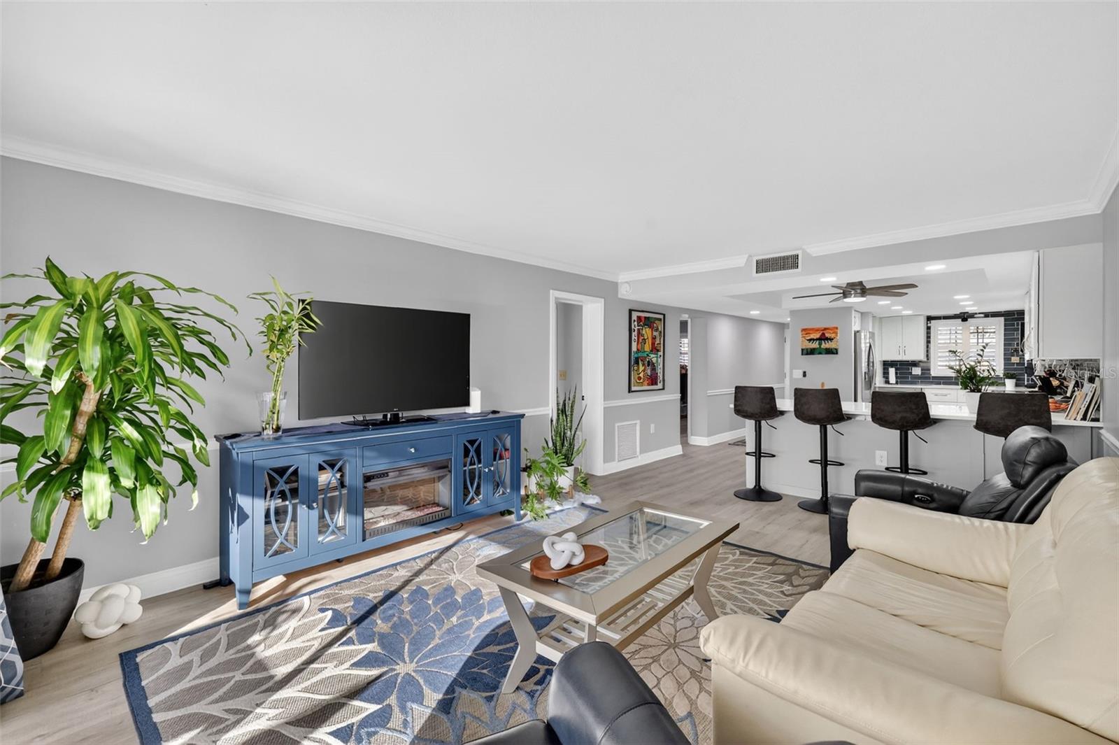 Image 16 of 44 For 101 Grandview Street 206