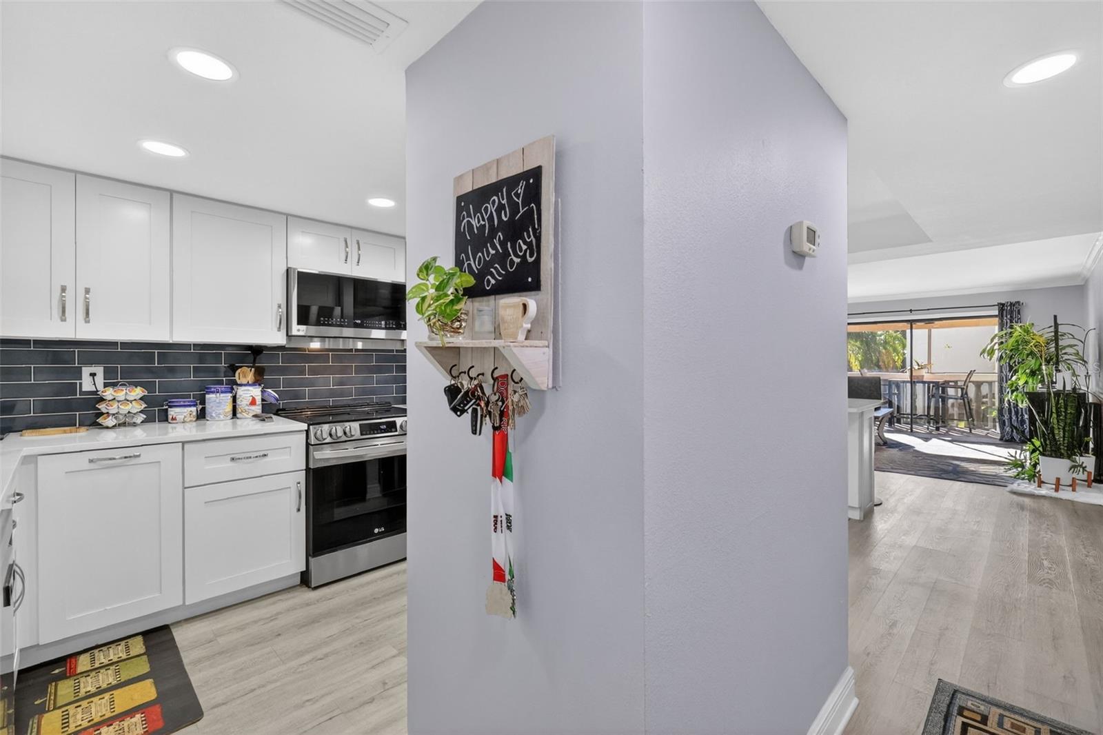 Image 6 of 44 For 101 Grandview Street 206