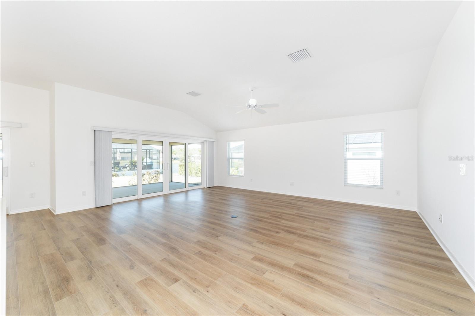 Image 10 of 48 For 1706 Colleen Court