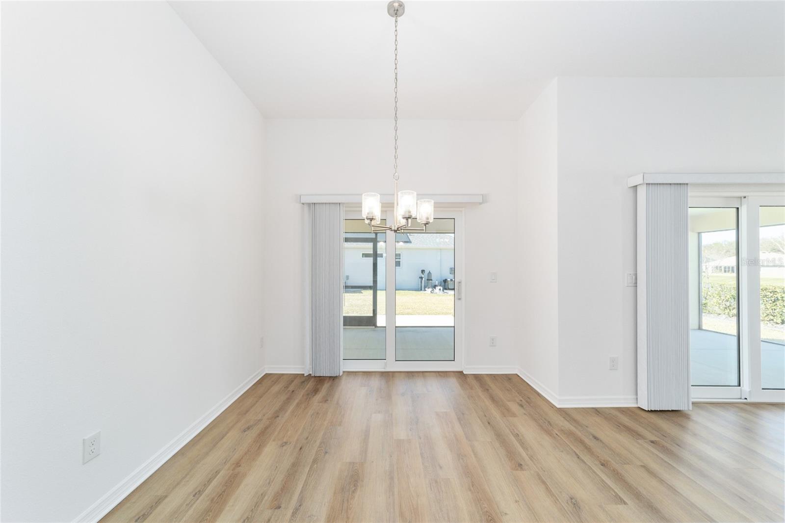 Image 14 of 48 For 1706 Colleen Court