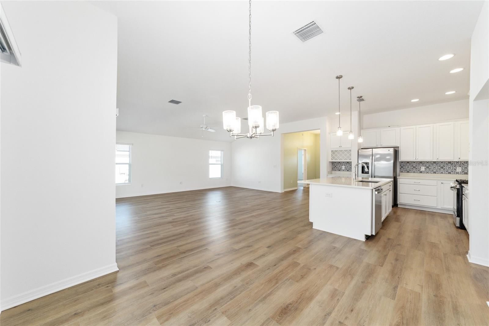 Image 15 of 48 For 1706 Colleen Court