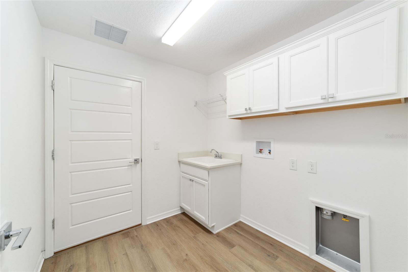 Image 34 of 48 For 1706 Colleen Court