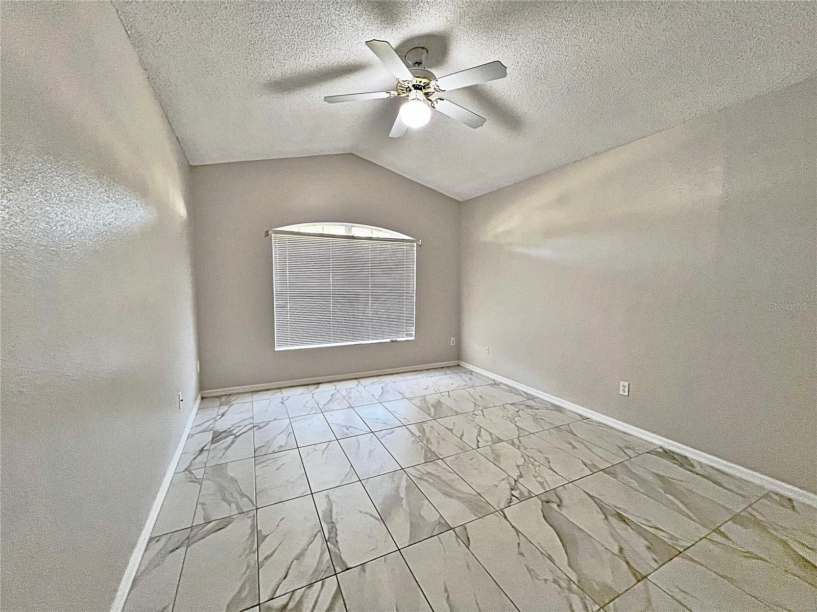 Image 19 of 37 For 3505 Tenby Circle