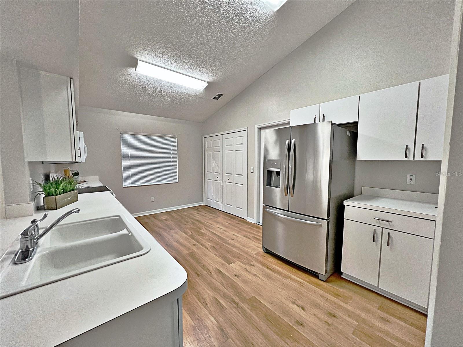 Image 3 of 37 For 3505 Tenby Circle