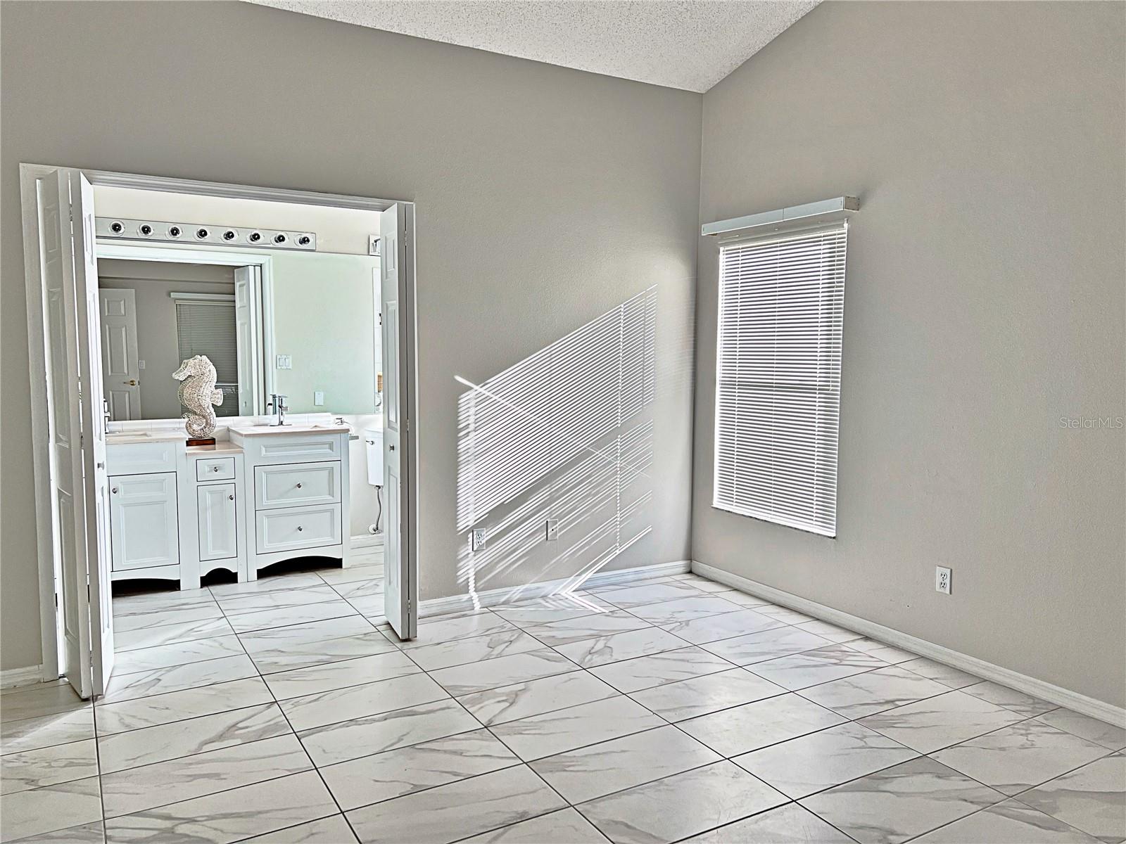 Image 4 of 37 For 3505 Tenby Circle