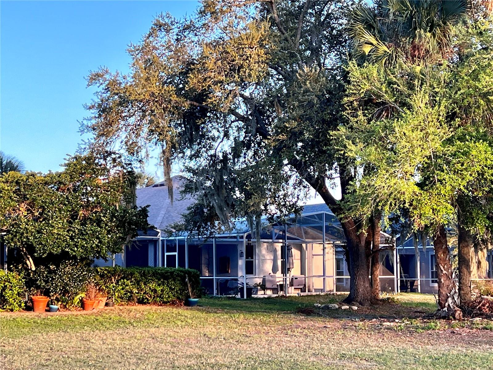 Image 3 of 33 For 1718 Golfview Drive