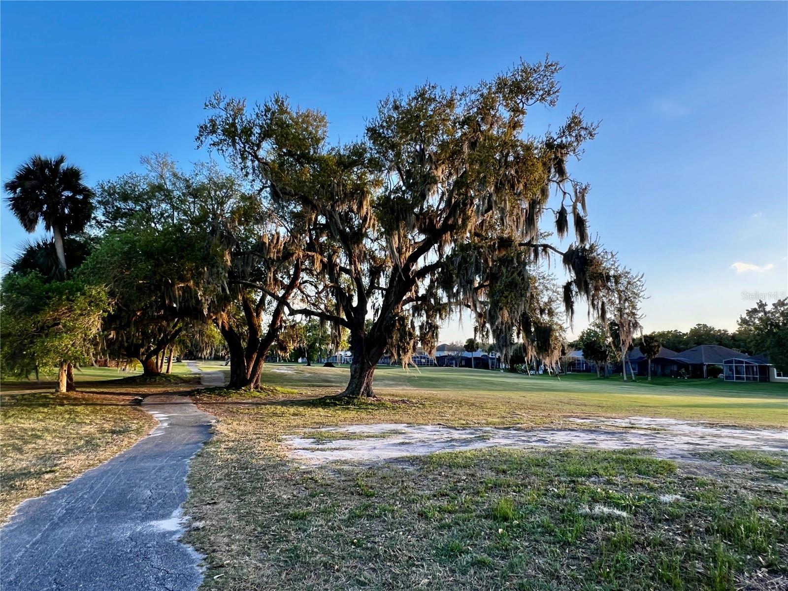 Image 6 of 33 For 1718 Golfview Drive