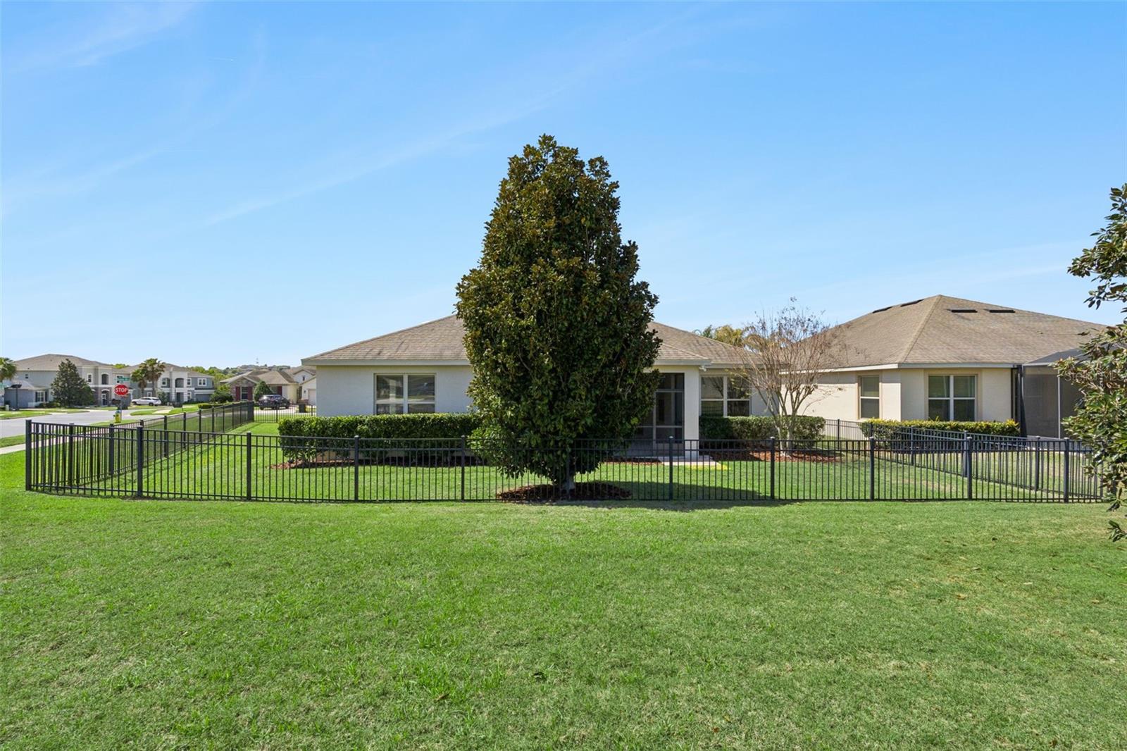 Image 20 of 49 For 553 Autumn Ash Drive