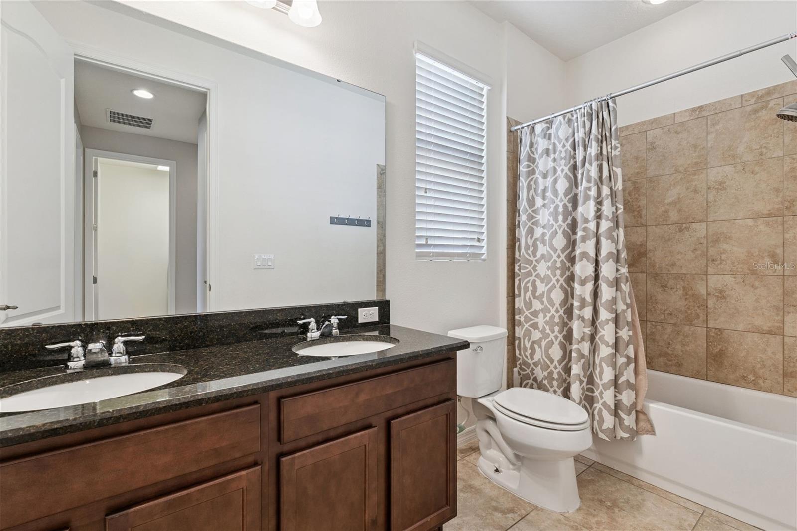 Image 21 of 49 For 553 Autumn Ash Drive