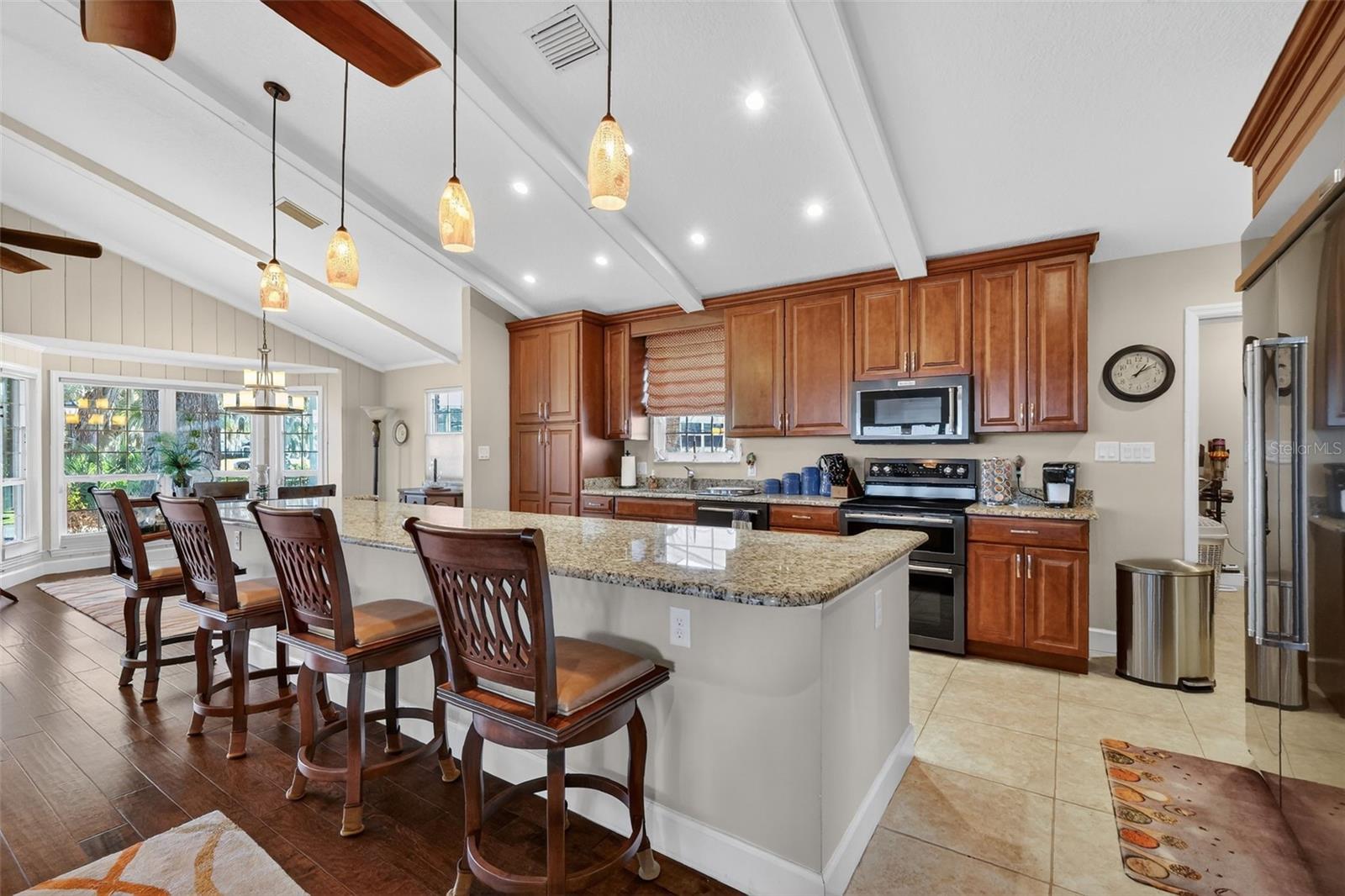 Image 16 of 42 For 1404 Regency Court