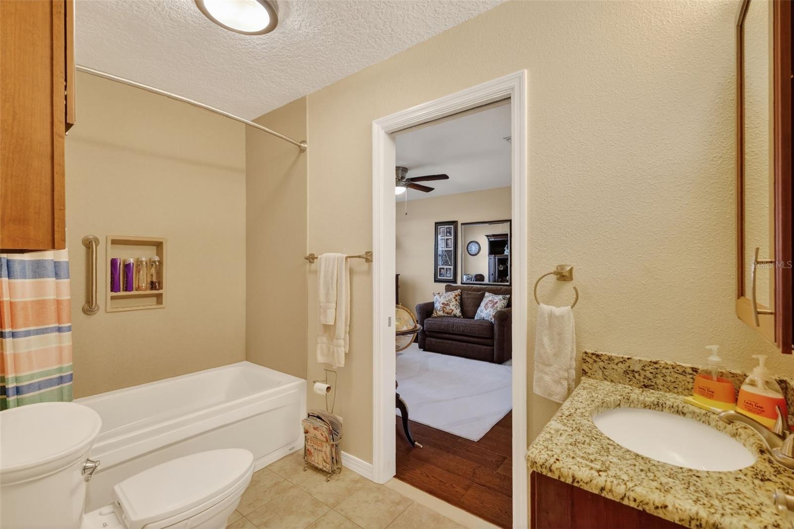 Image 27 of 42 For 1404 Regency Court