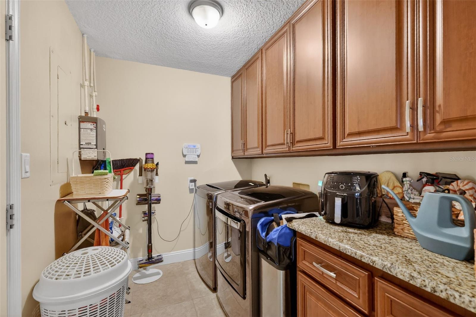 Image 28 of 42 For 1404 Regency Court