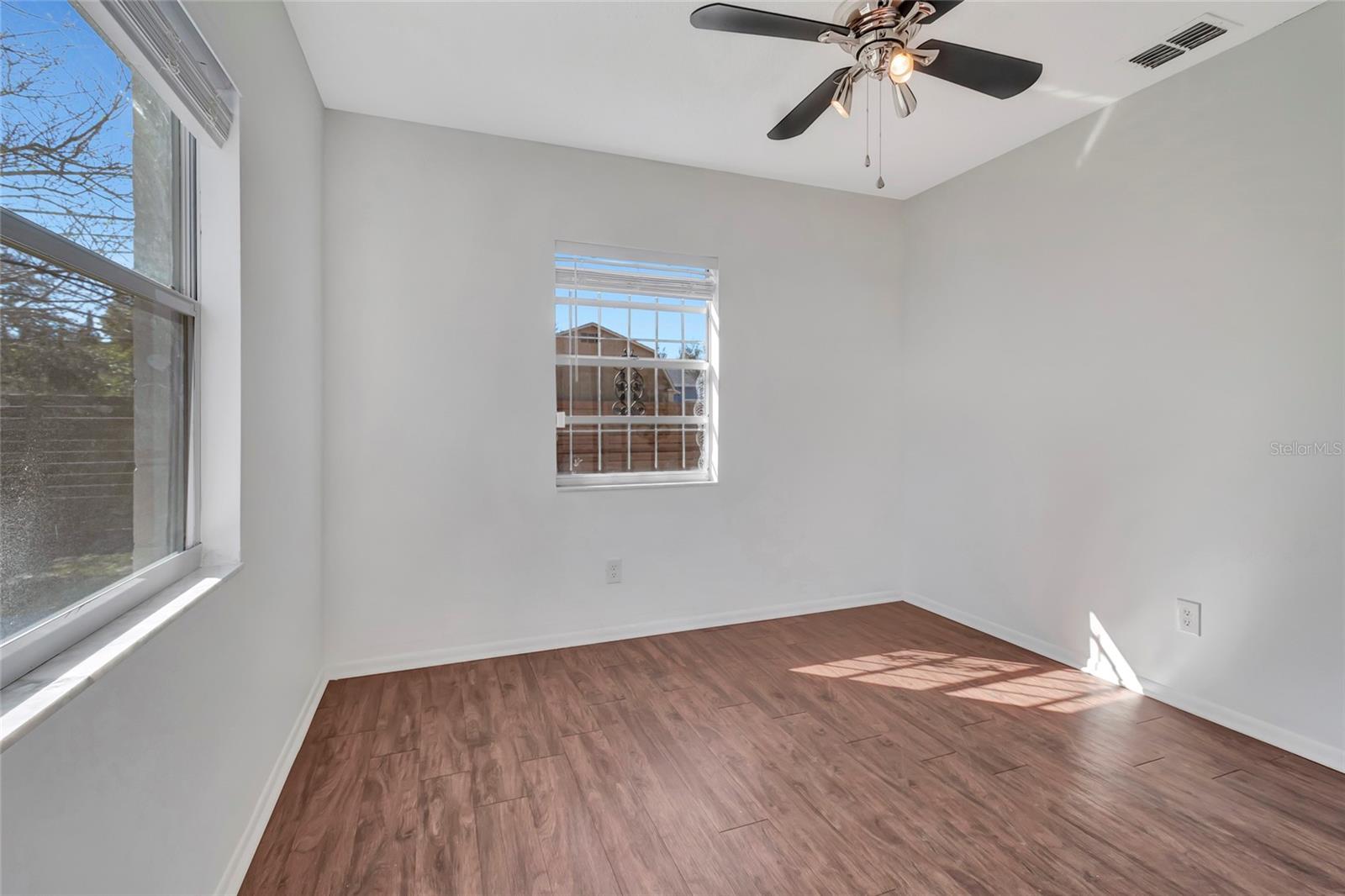 Image 13 of 43 For 720 Webster Avenue